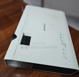 Sony Pprojector Dx 102 for Sell.