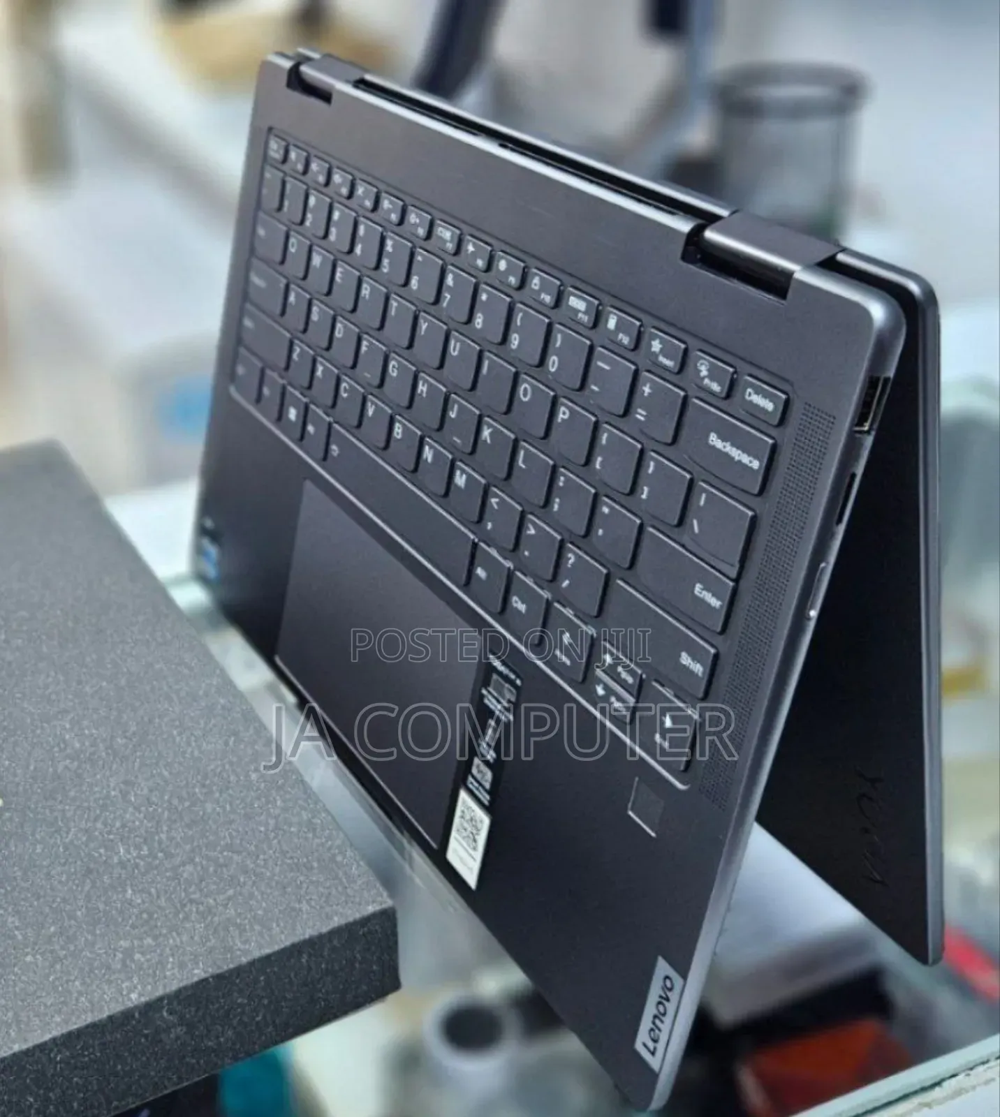 New Laptop Lenovo Yoga 7i 8GB Intel Core I5 SSD 512GB