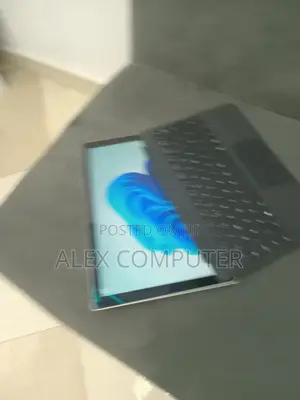 New Laptop Microsoft Surface Pro 7 8GB Intel Core I5 SSD 256GB