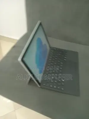 New Laptop Microsoft Surface Pro 7 8GB Intel Core I5 SSD 256GB