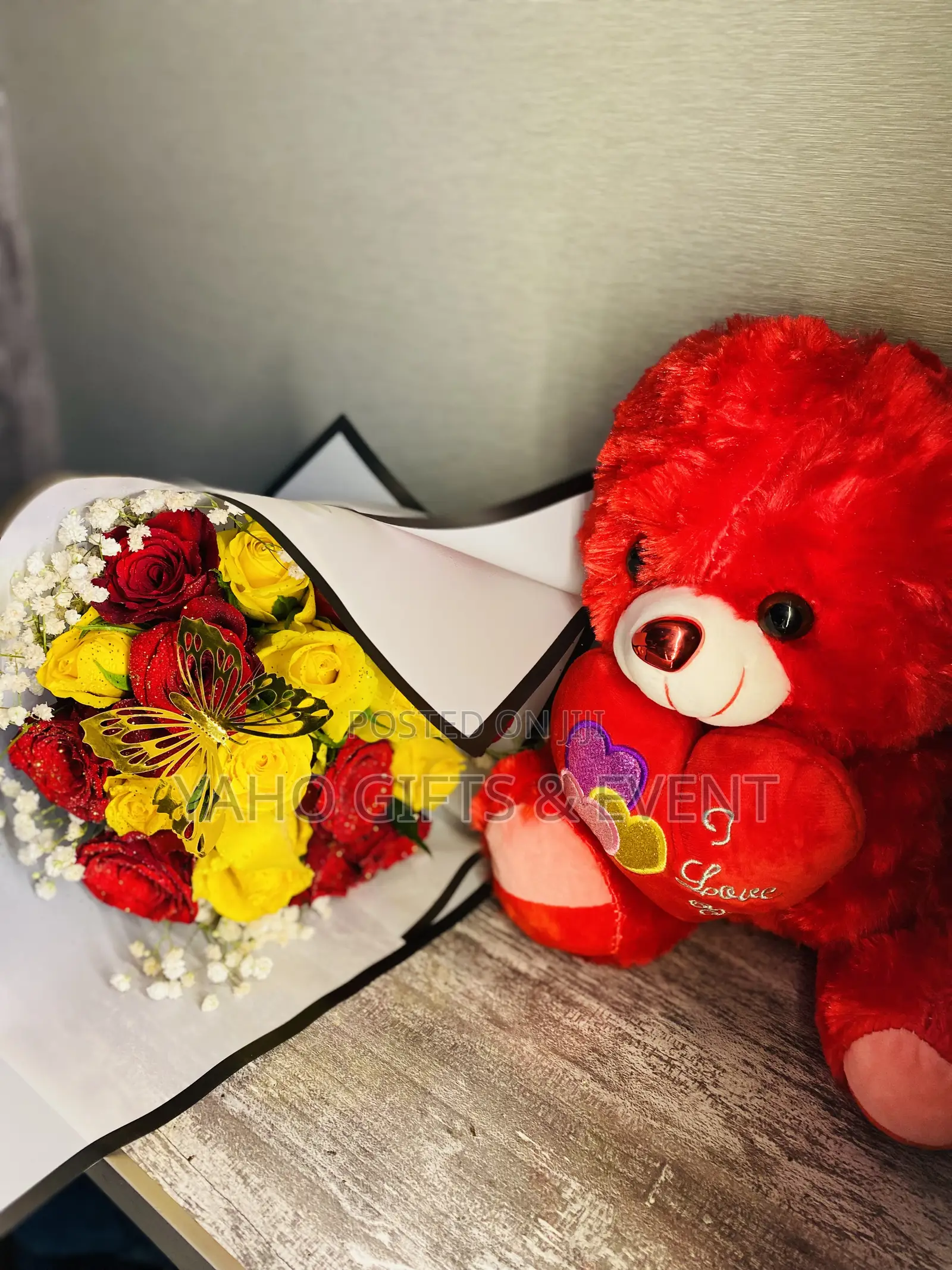 Yaho Toy and Flower  Gift