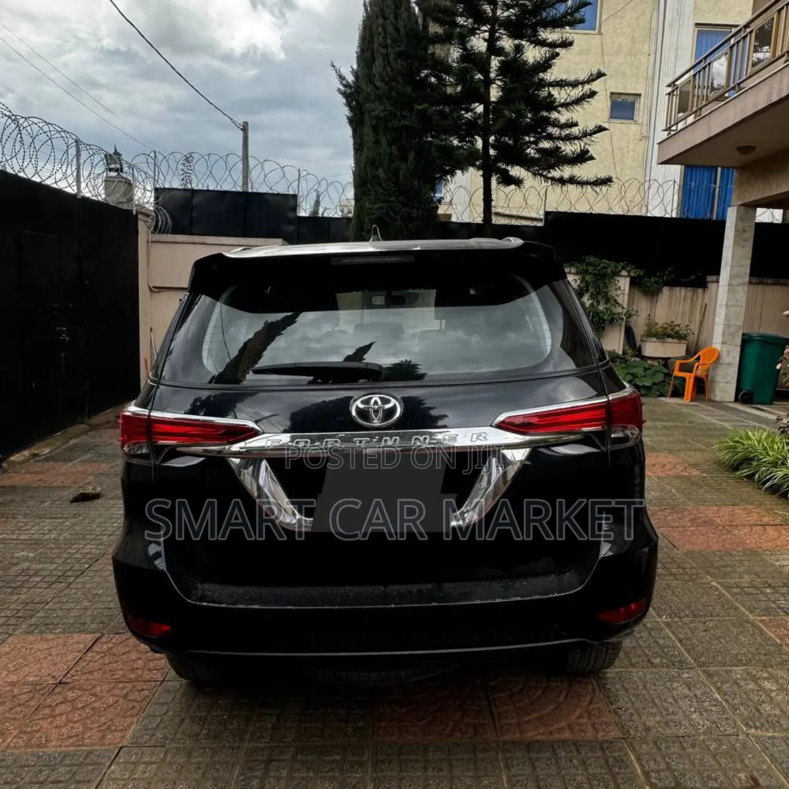 Toyota Fortuner 2022 Black