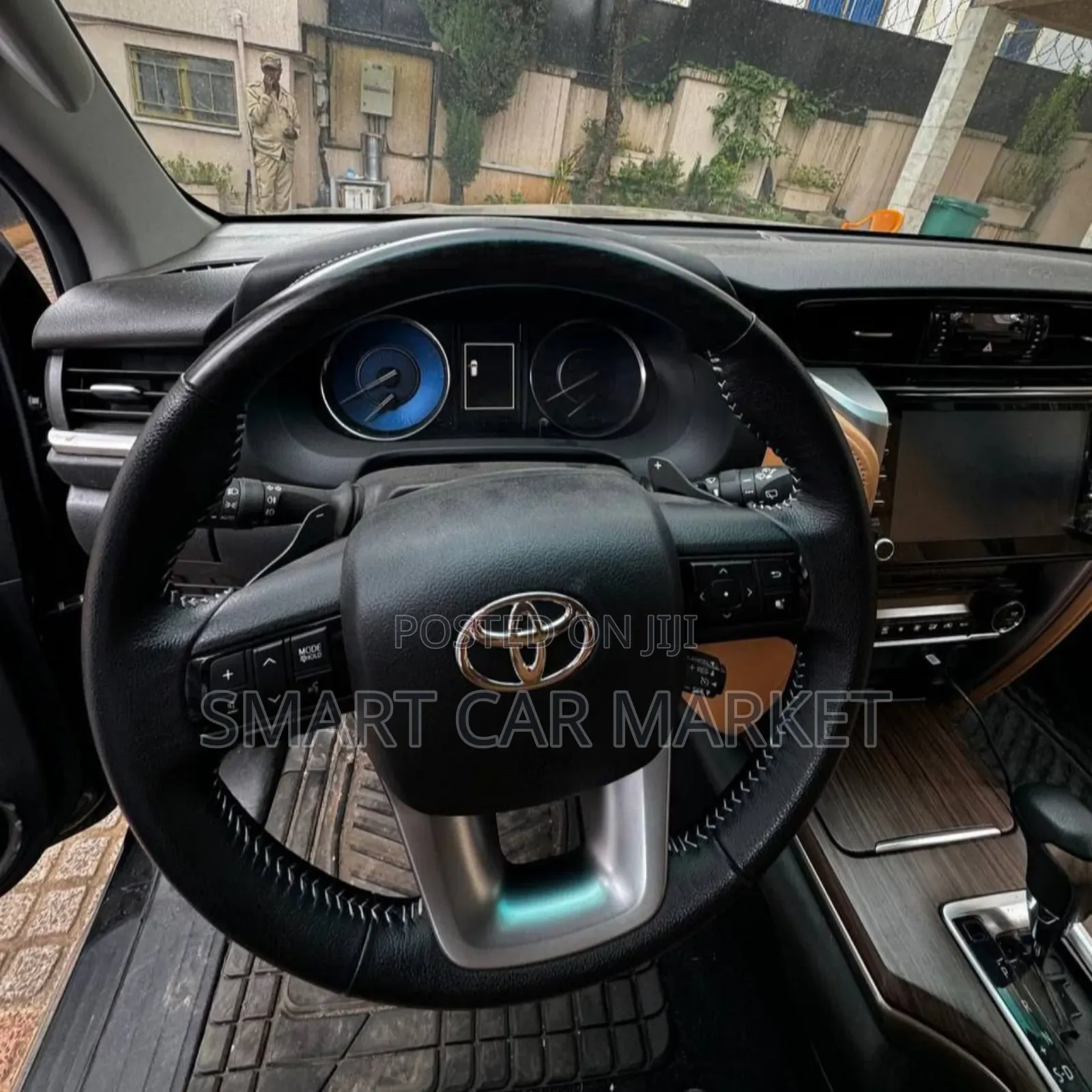 Toyota Fortuner 2022 Black