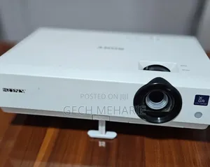 High Quality Sony VPL-Dx102 Projector White Brig