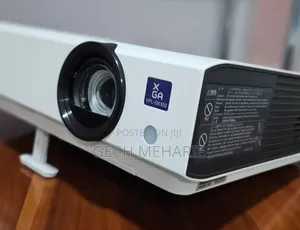 High Quality Sony VPL-Dx102 Projector White Brig