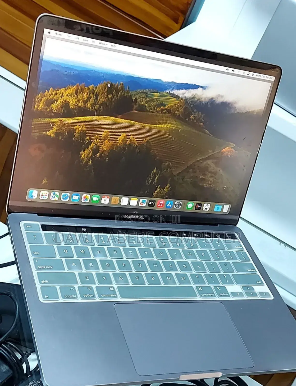 New Laptop Apple MacBook Pro M1 8GB Intel Core I5 SSD 256GB