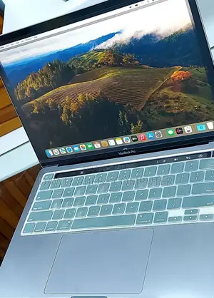 New Laptop Apple MacBook Pro M1 8GB Intel Core I5 SSD 256GB