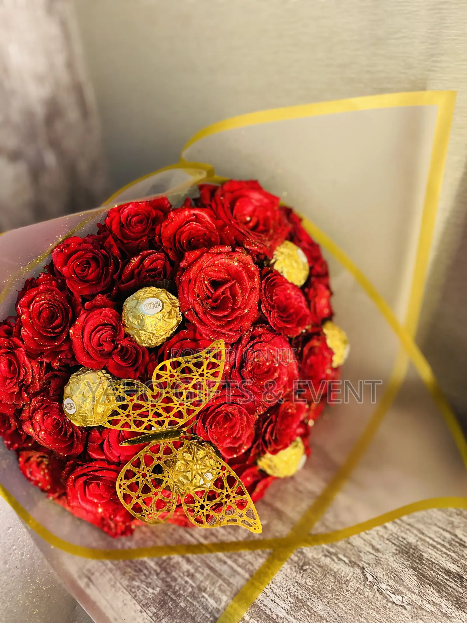 Yaho Flower Gift And Chocolate Gift