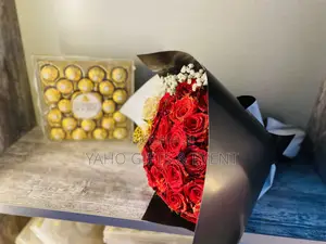 Yaho Flower  Gift Chocolate Gift