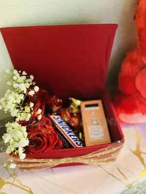 Yaho Toy and Gift Set