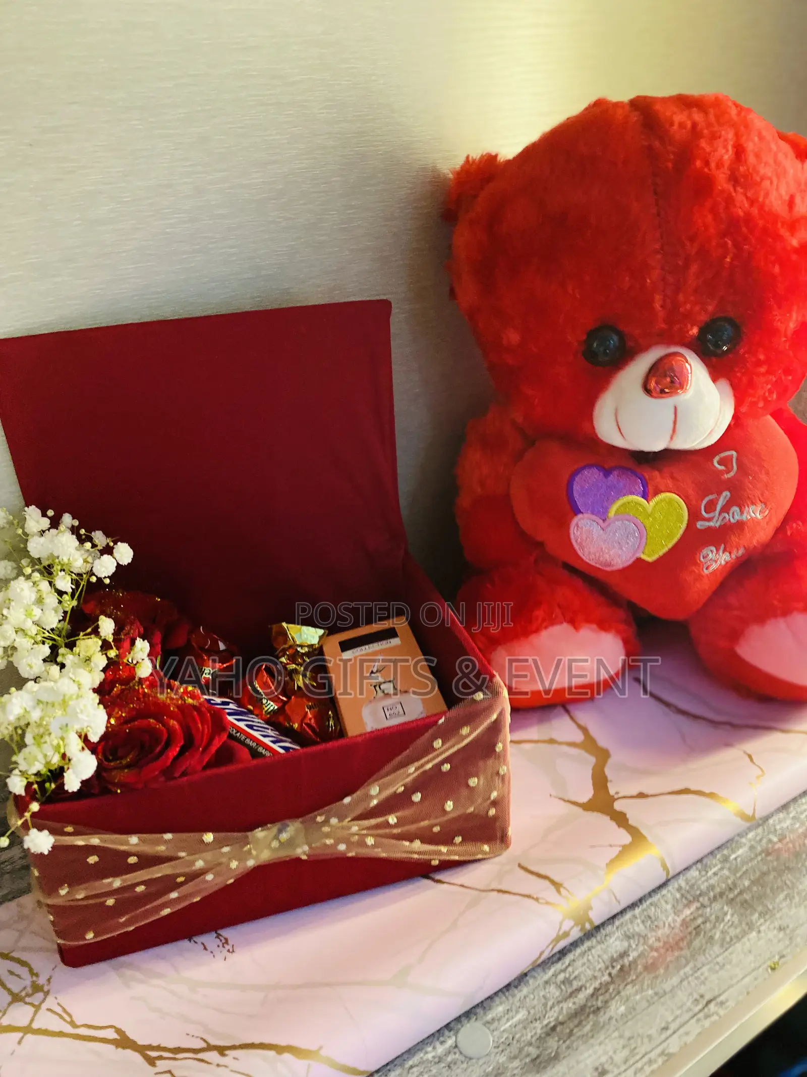 Yaho Toy and Gift Set