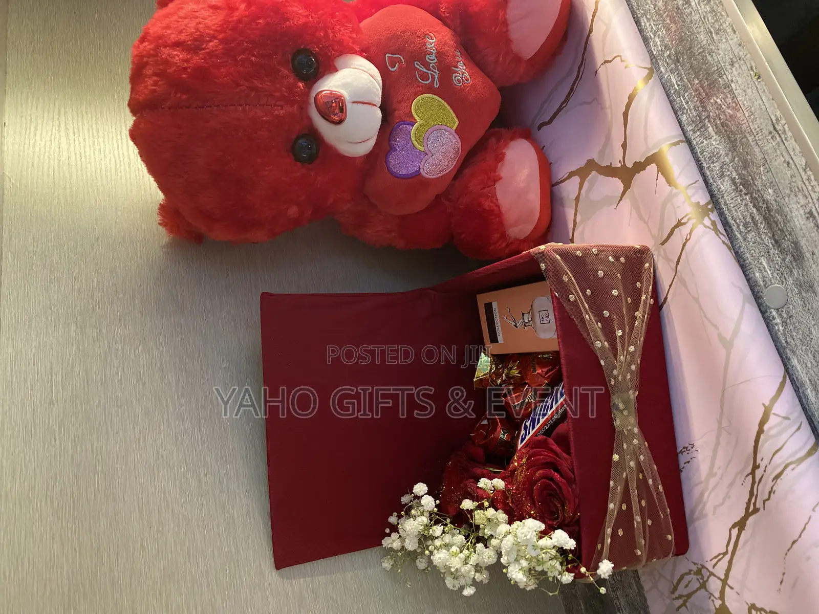 Yaho Toy and Gift Set