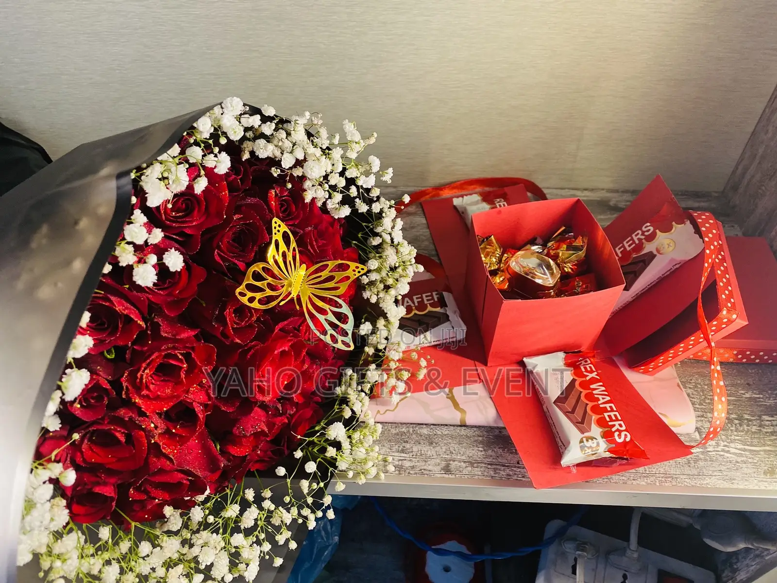 Yaho Flower  and Chocolate