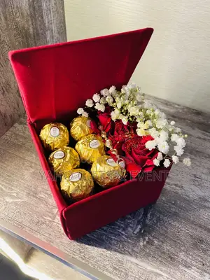 Photo - Yaho Chocolate ,Flower Bracelet Gift