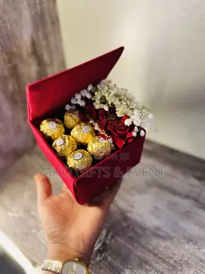 Yaho Chocolate ,Flower Bracelet Gift