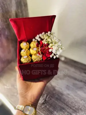 Yaho Chocolate ,Flower Bracelet Gift