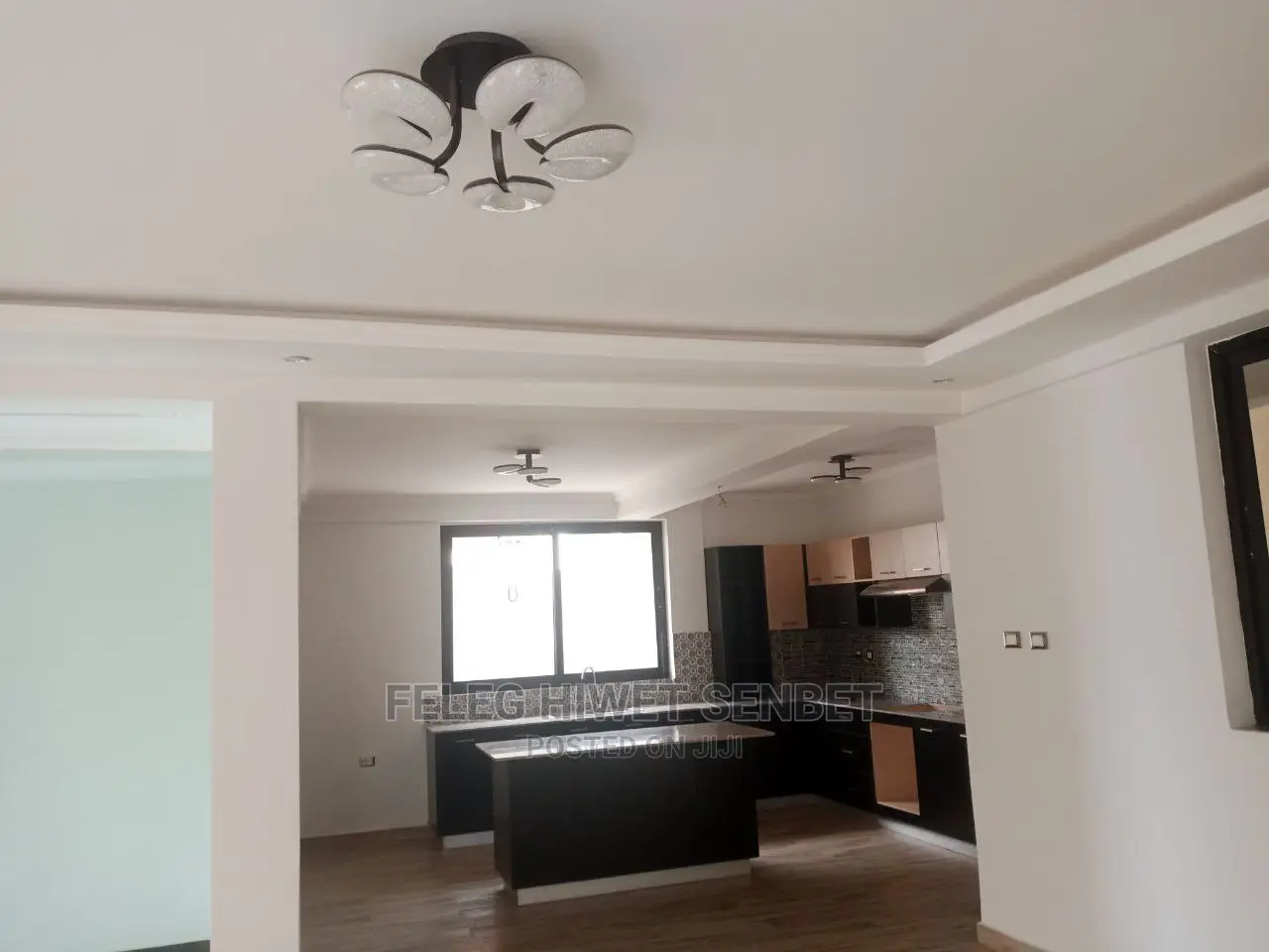 7bdrm House in አአ, Bole for sale