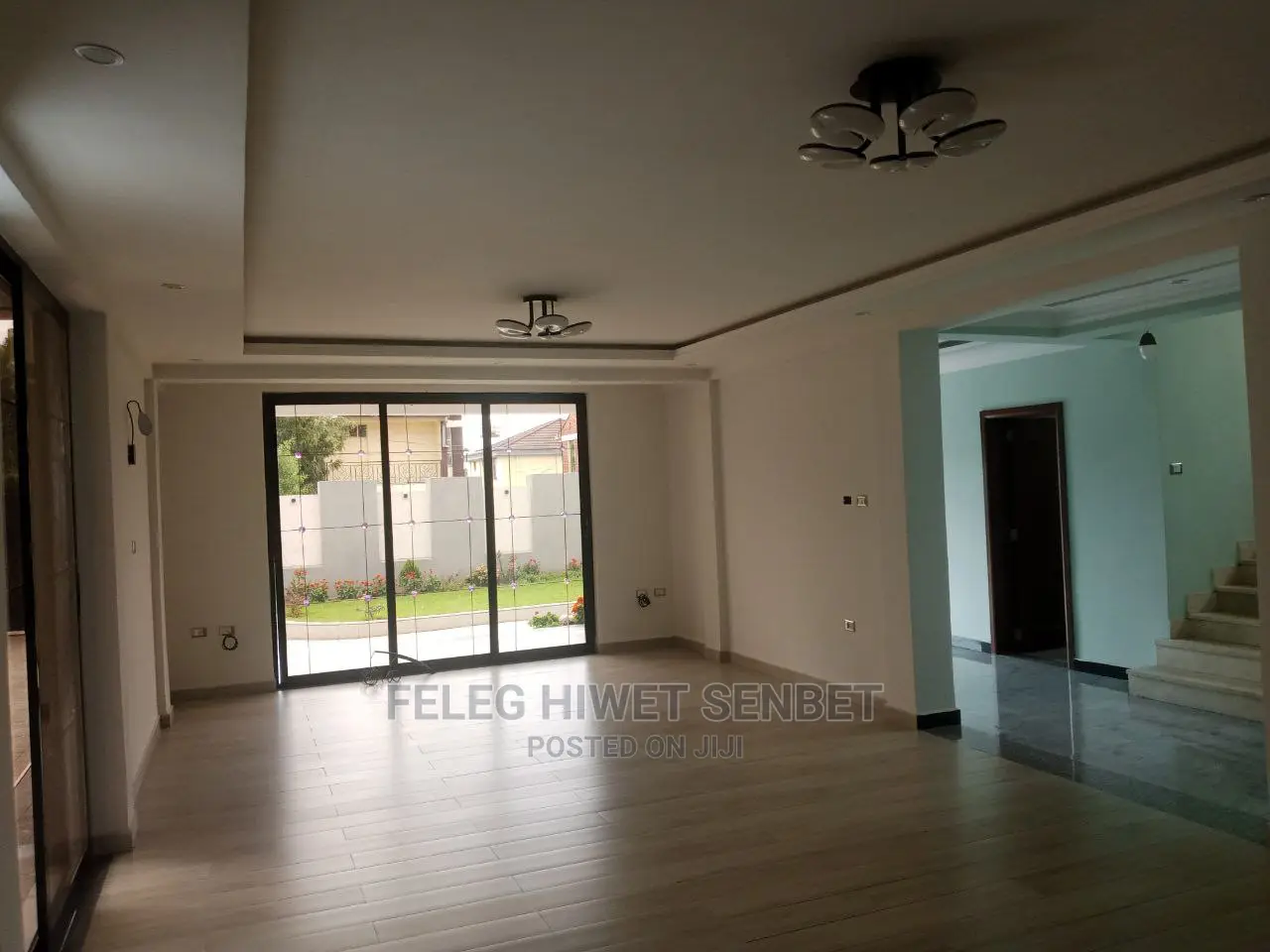 7bdrm House in አአ, Bole for sale