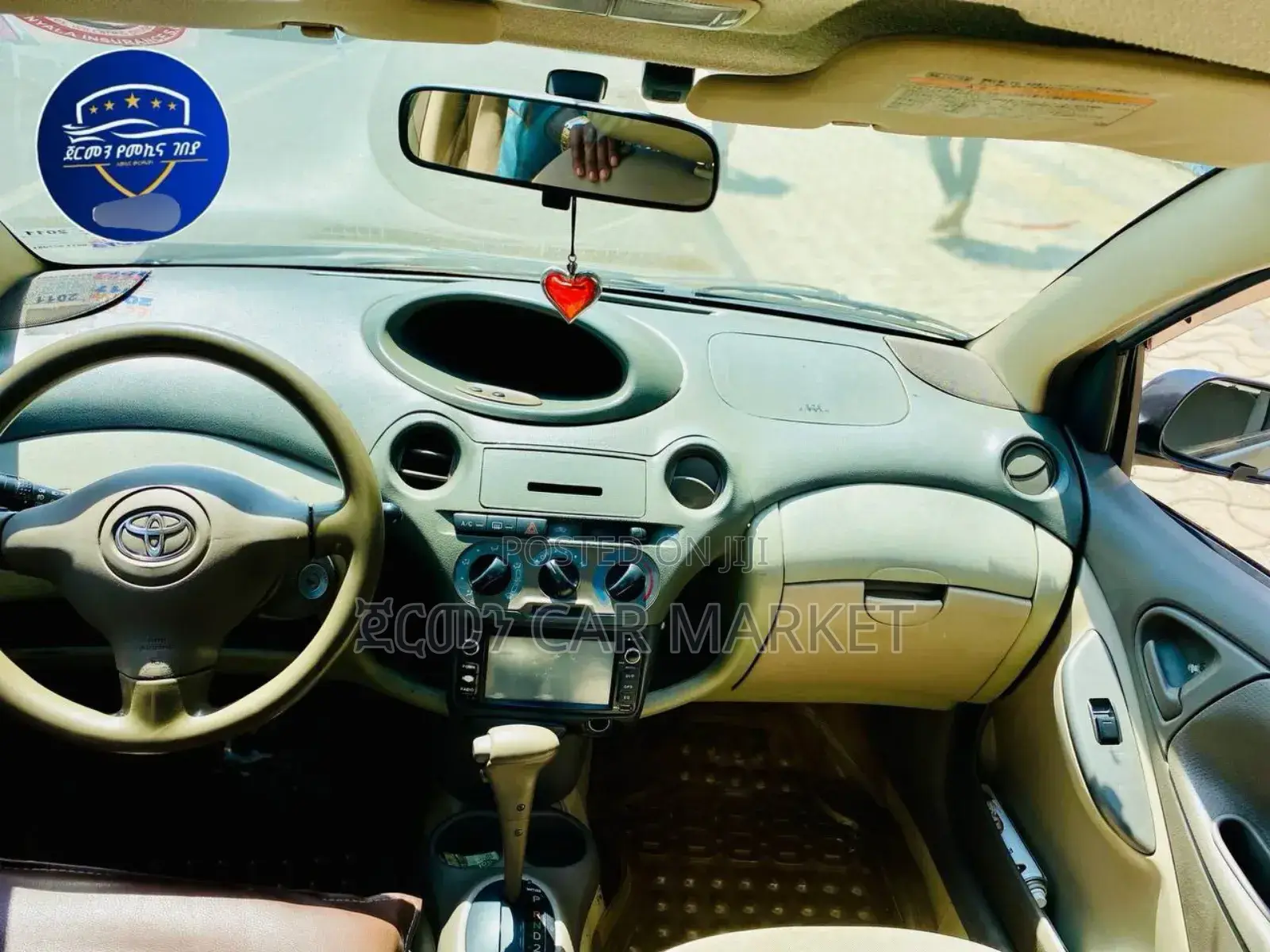 Toyota Platz 2004 Silver