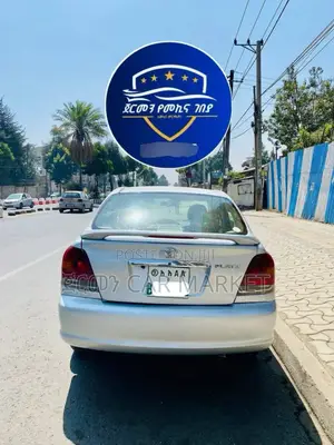 Toyota Platz 2004 Silver