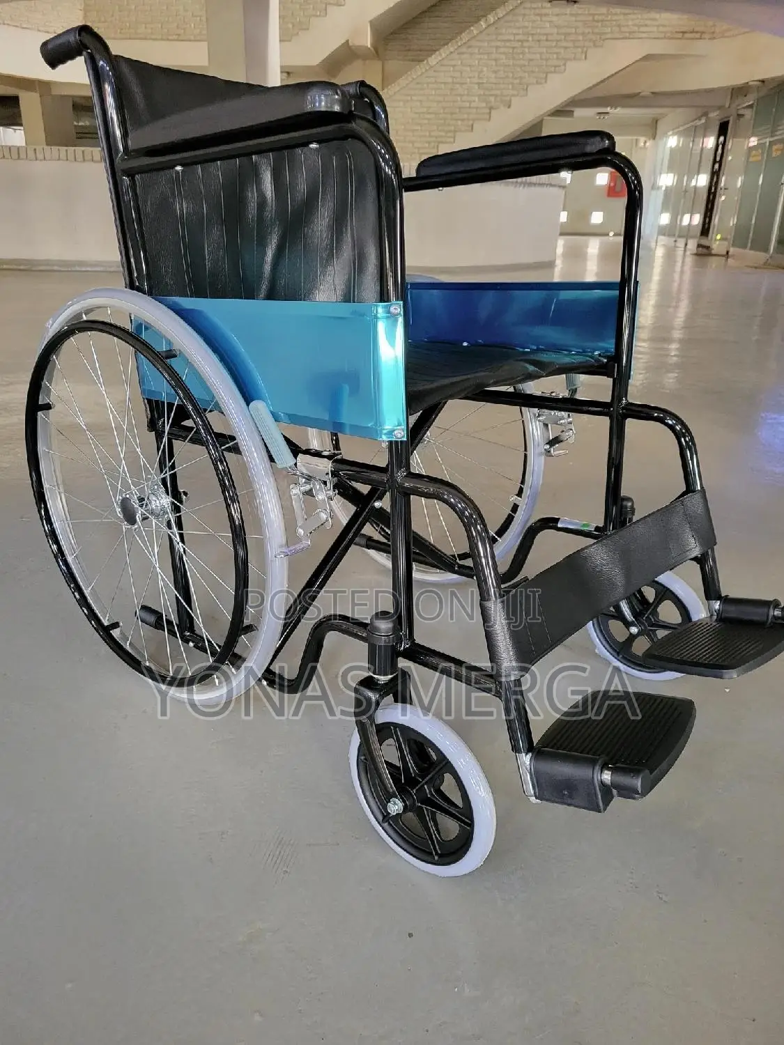 Strong Wheelchair With Mag Wheels-Foldable፵鉛wheelchair፻头ዊልቼር