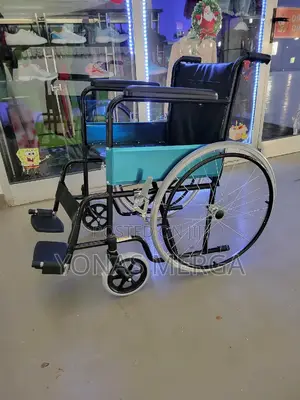 Wheelchair፭奴wheelcahir€工allowing User to Move Independently