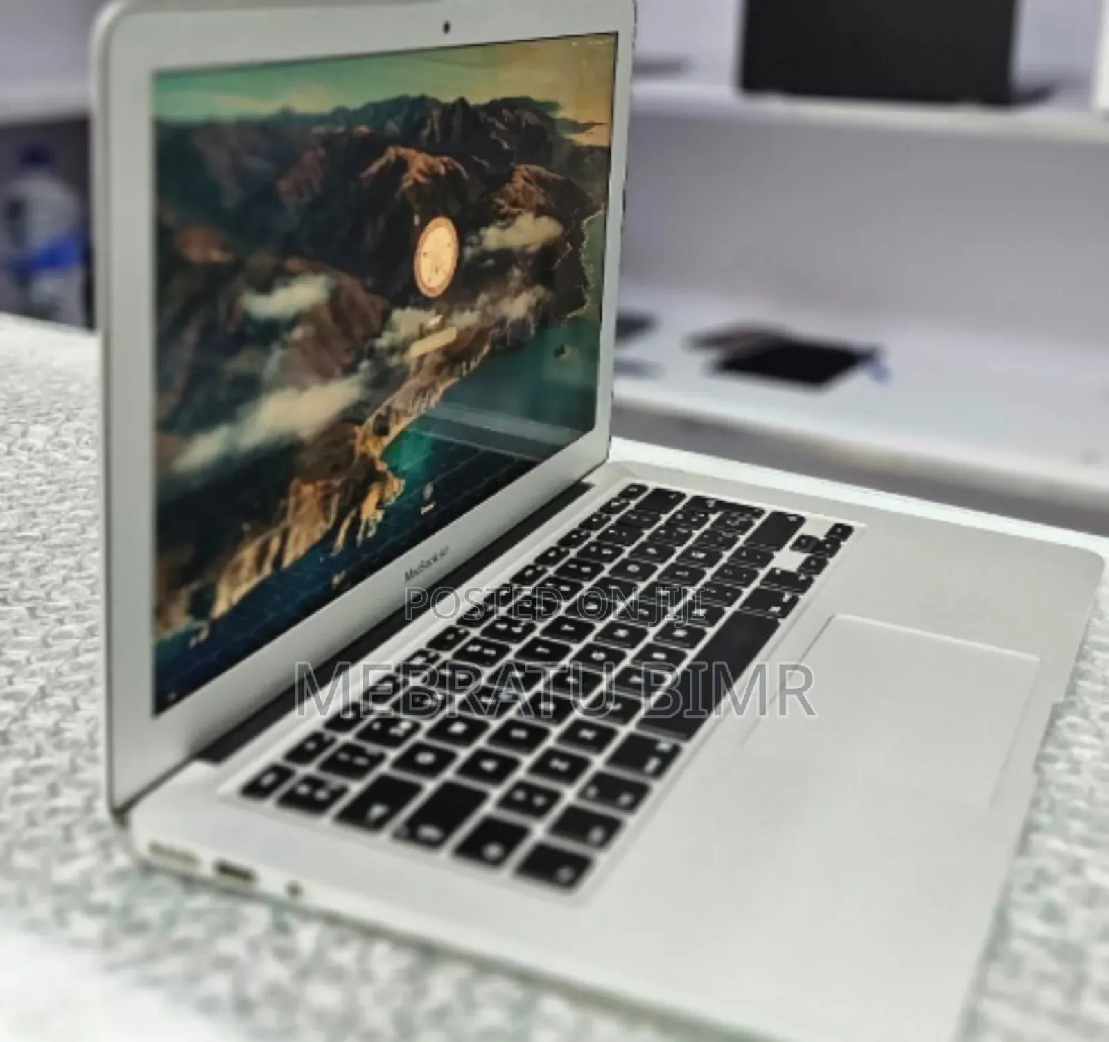 New Laptop Apple MacBook Air 2013 4GB Intel Core I5 SSD 128GB