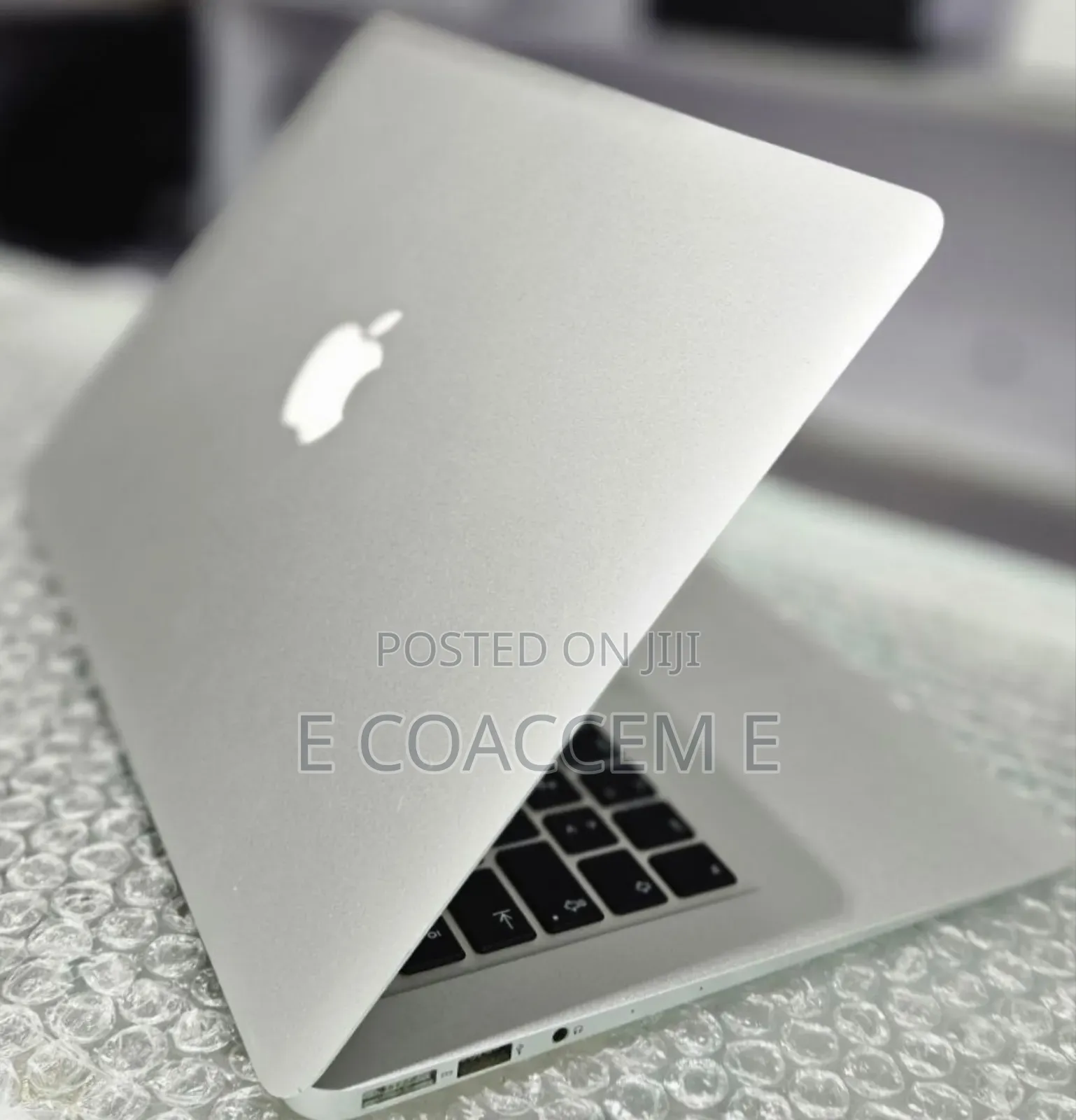 New Laptop Apple MacBook 4GB Intel Core I5 SSD 128GB