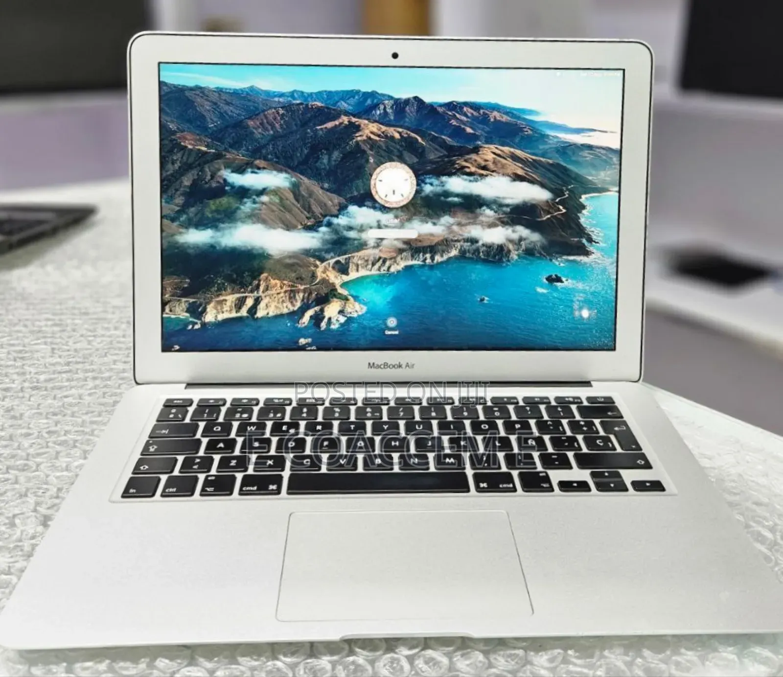 New Laptop Apple MacBook 4GB Intel Core I5 SSD 128GB