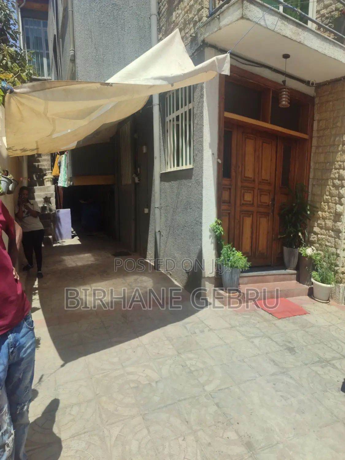 G+2 House Rent for Busuness