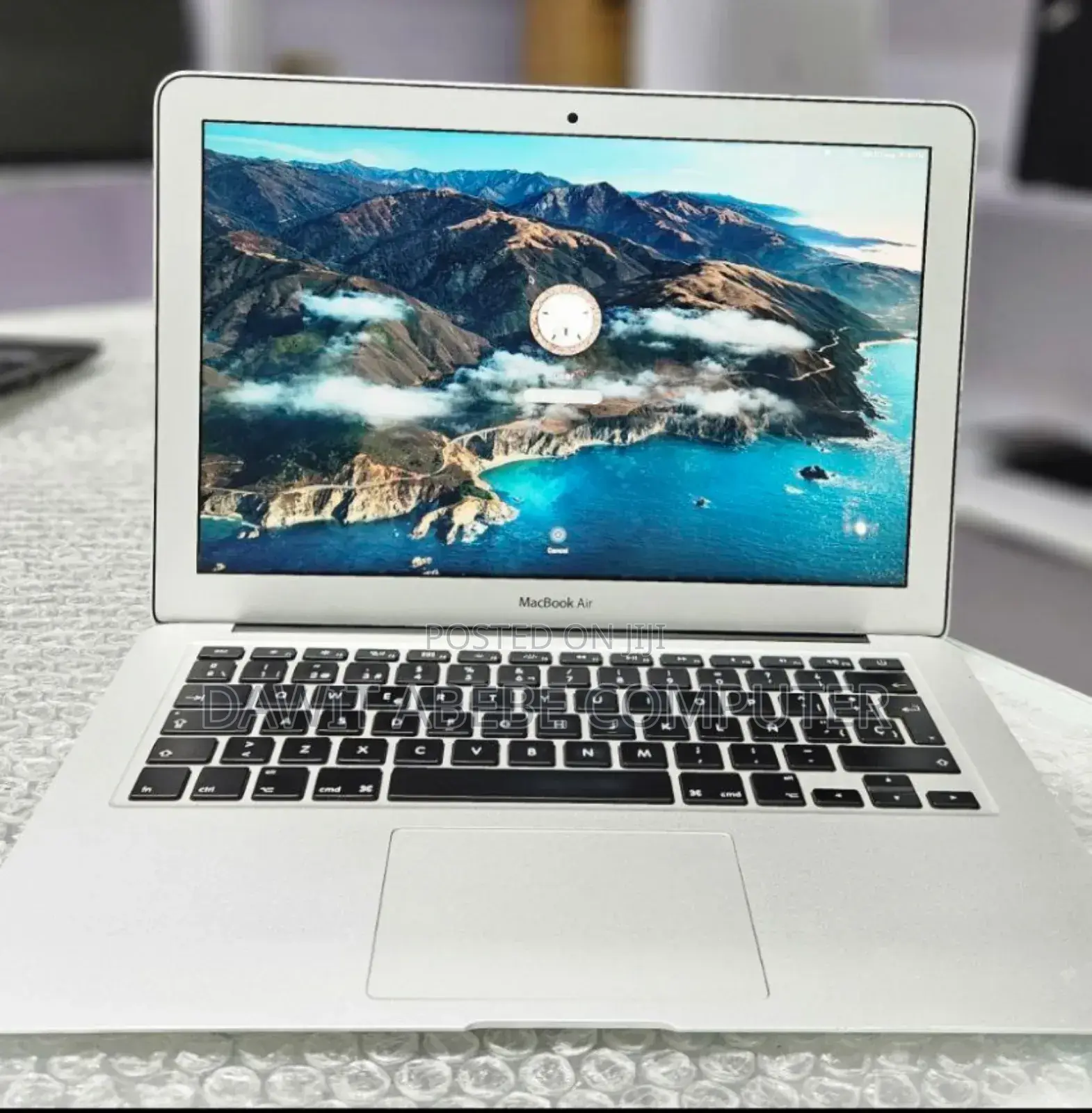 New Laptop Apple MacBook Air 2013 4GB Intel Core I5 SSD 128GB