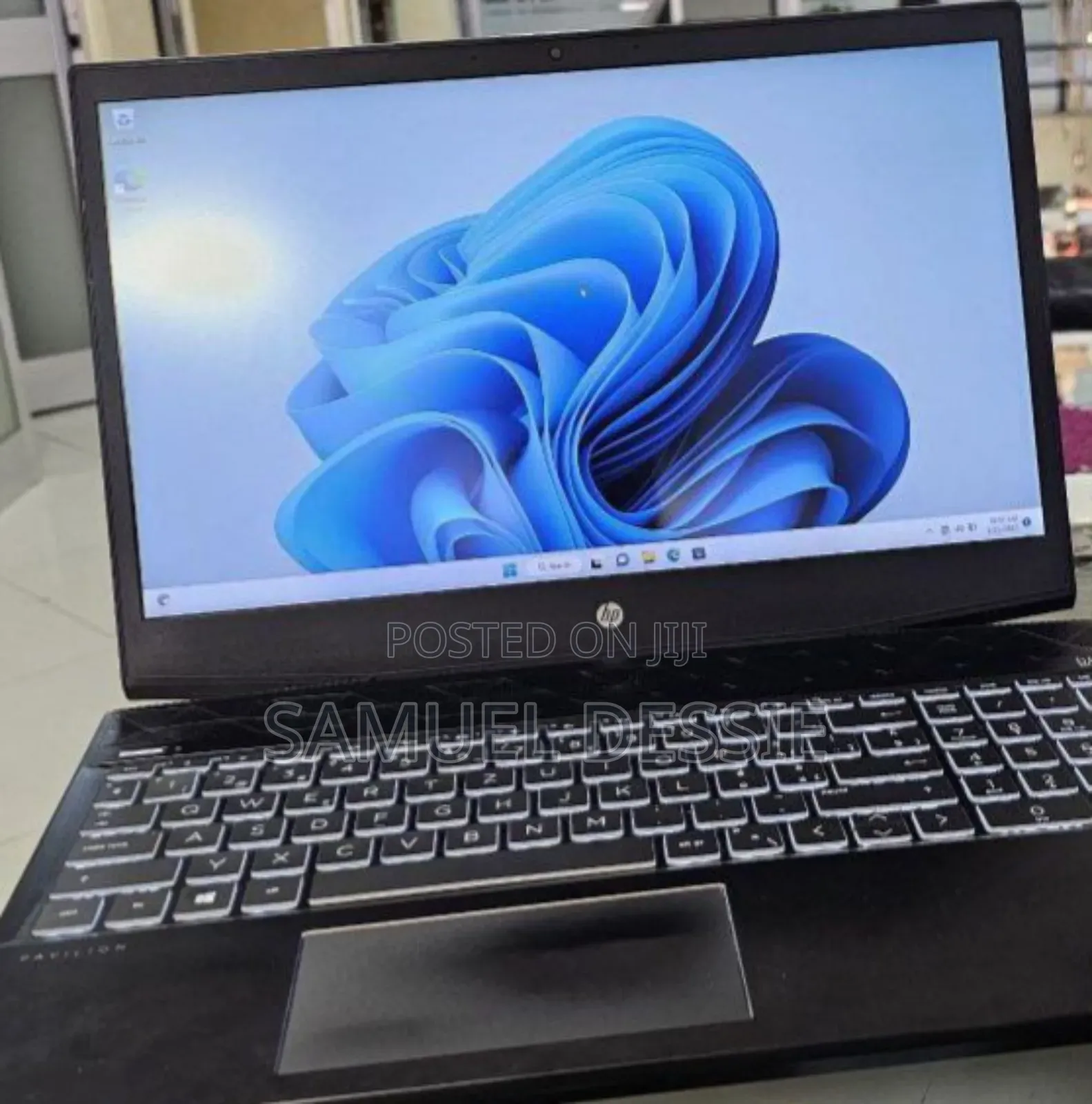 New Laptop HP Pavilion 15 8GB Intel Core I5 HDD+SSD 256GB