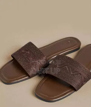 Max Slip on Sandals