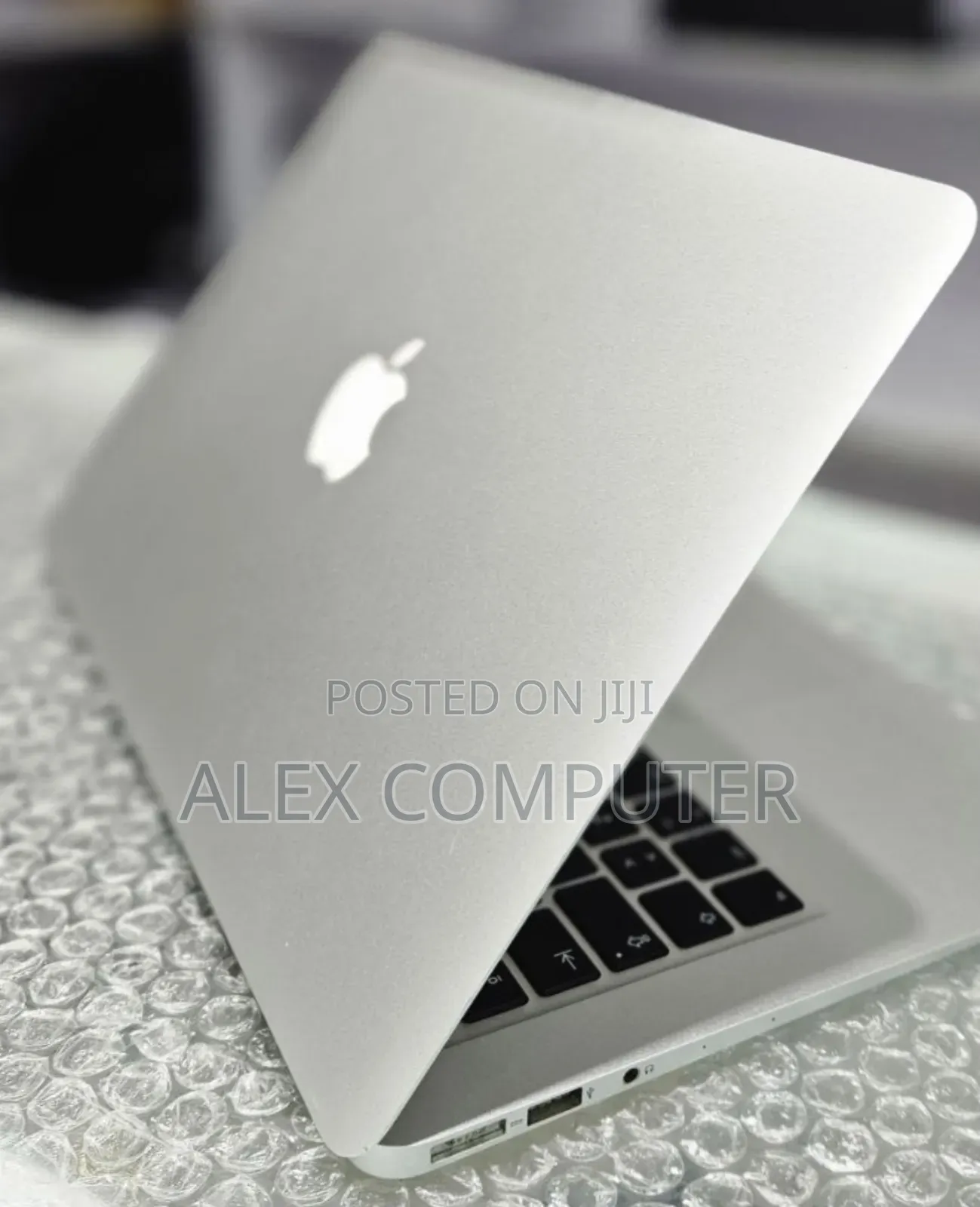 New Laptop Apple MacBook Air 2013 4GB Intel Core I5 SSD 128GB