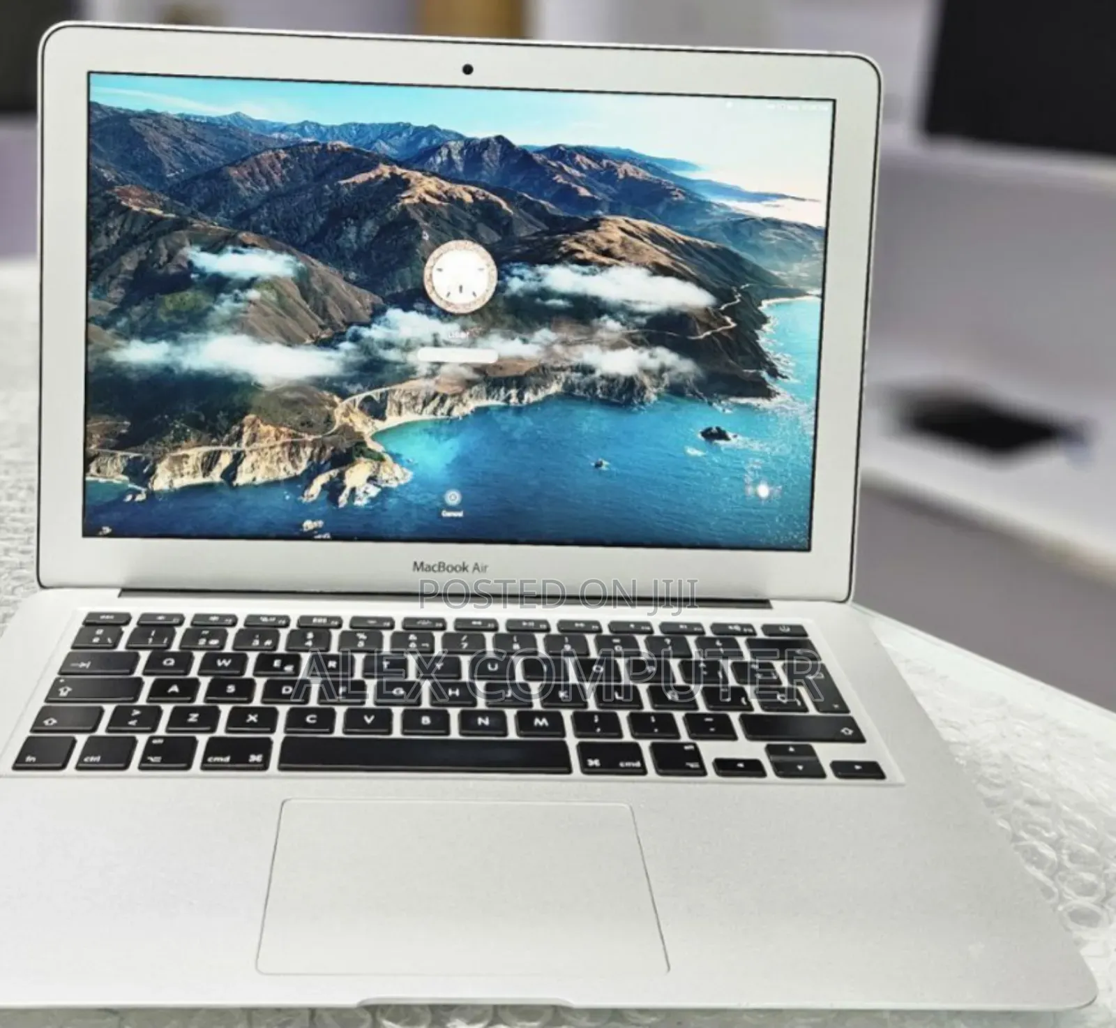 New Laptop Apple MacBook Air 2013 4GB Intel Core I5 SSD 128GB