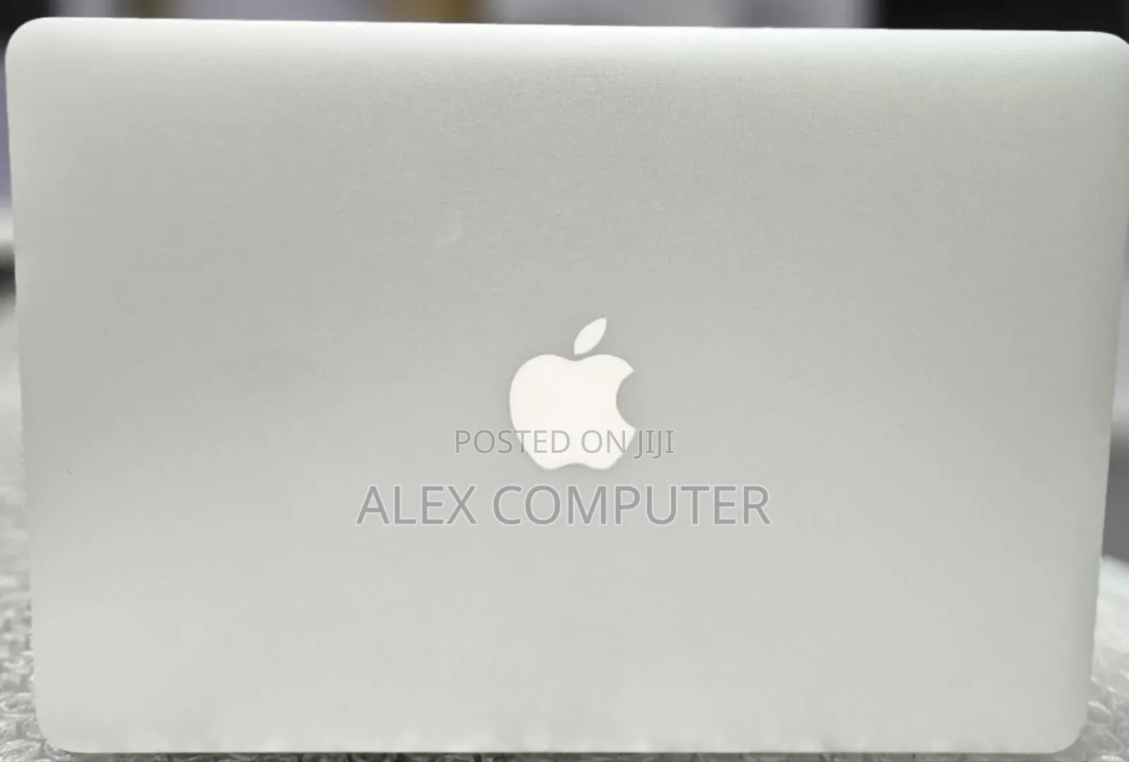 New Laptop Apple MacBook Air 2013 4GB Intel Core I5 SSD 128GB