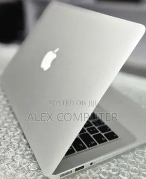 New Laptop Apple MacBook Air 2013 4GB Intel Core I5 SSD 128GB