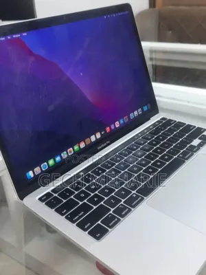 Photo - New Laptop Apple MacBook Pro 2020 16GB Intel Core I5 SSD 1T