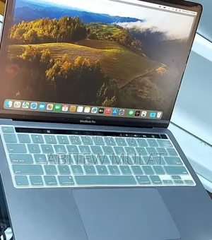 New Laptop Apple MacBook Pro M1 8GB Apple M1 SSD 256GB