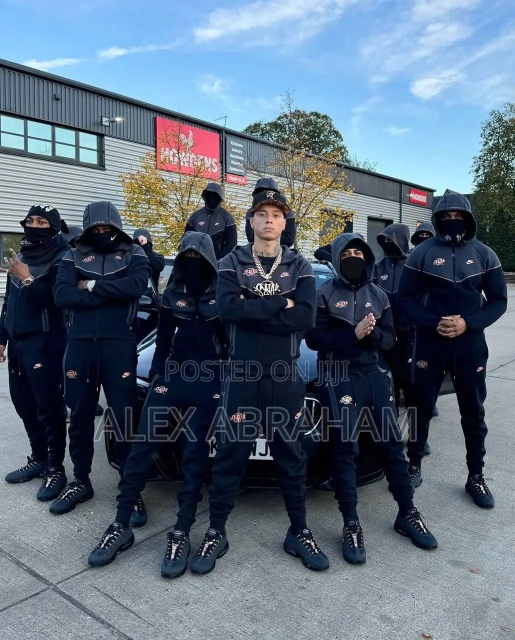 Nike Tech Syna World