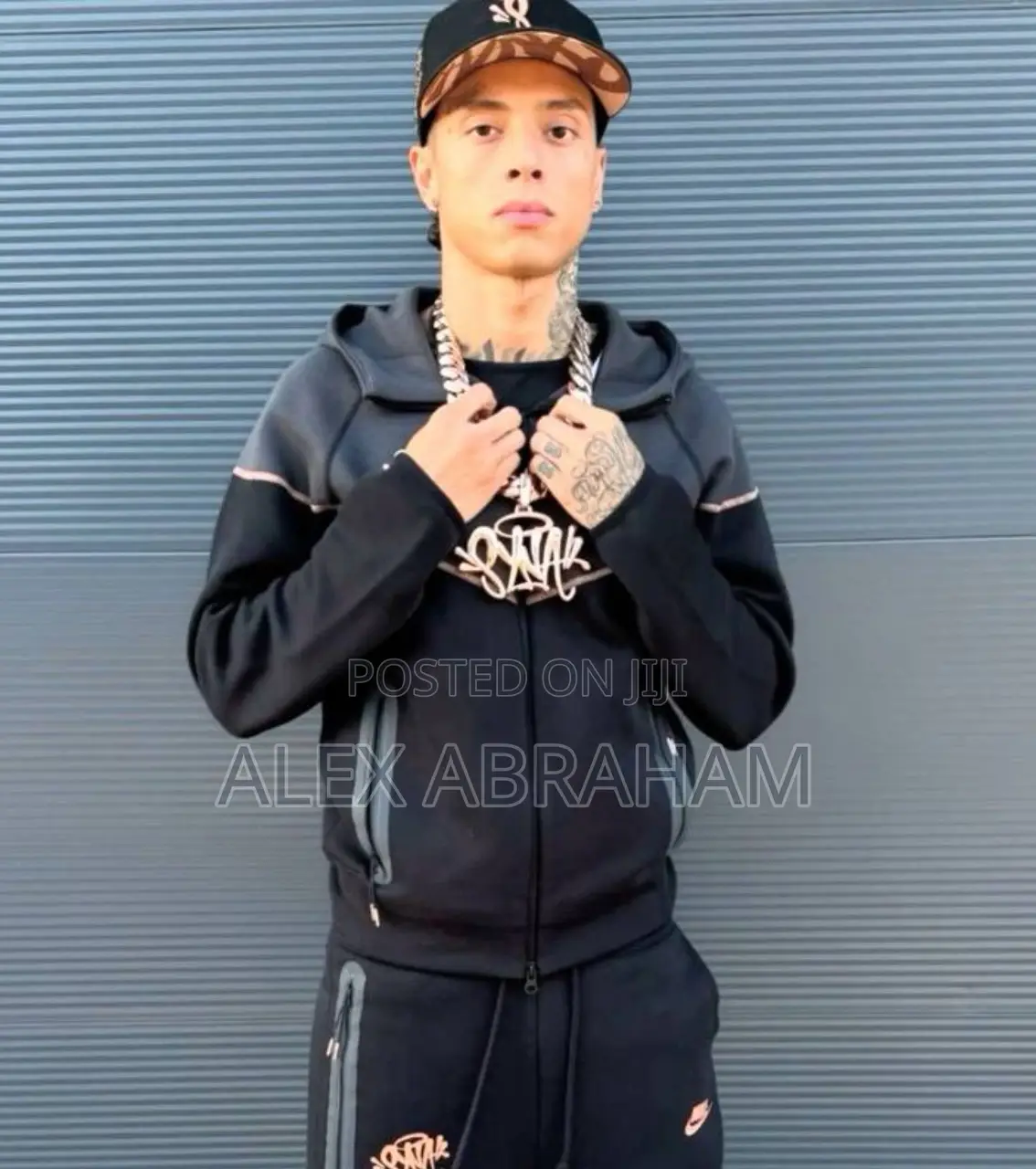 Nike Tech Syna World