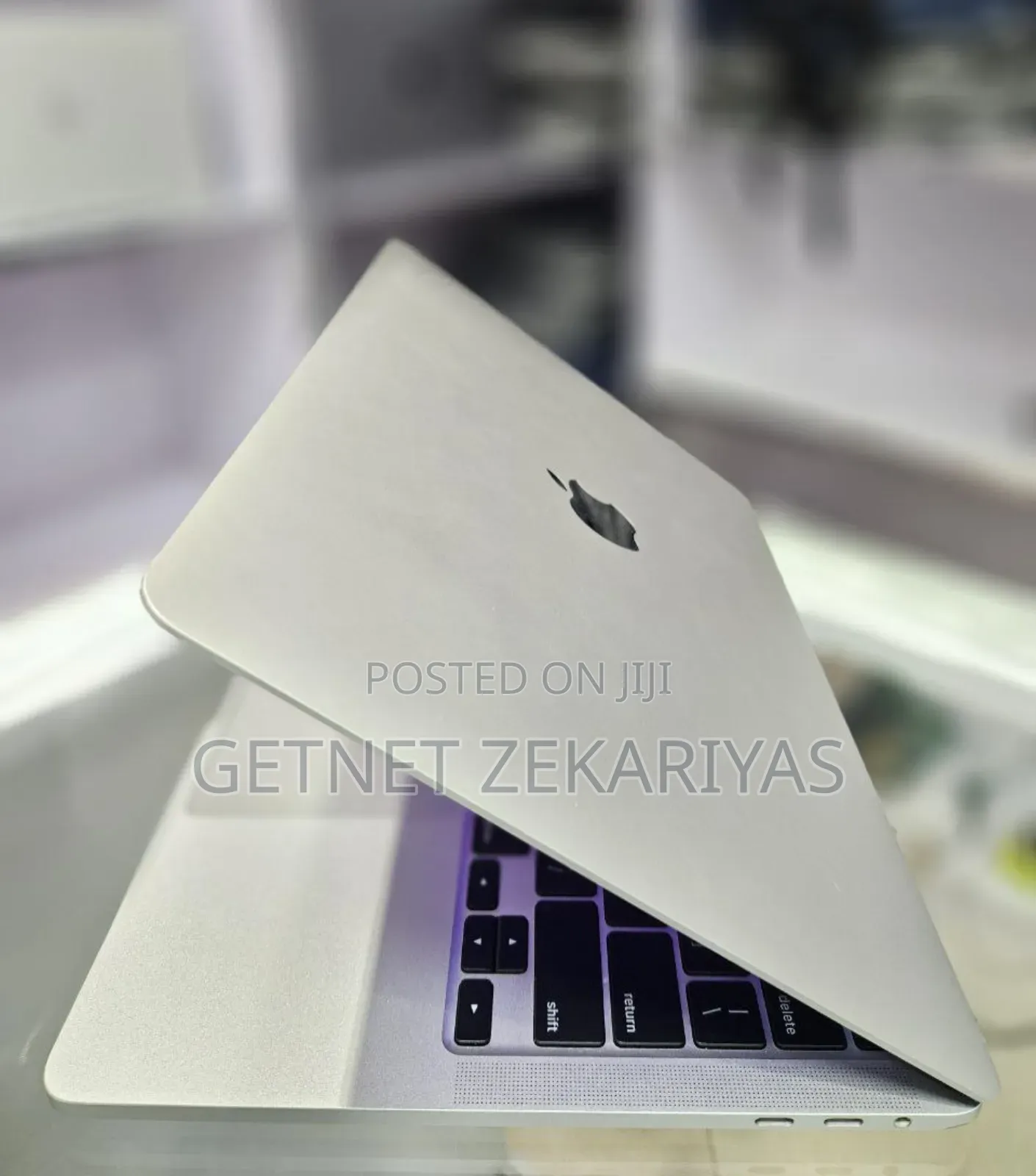 New Laptop Apple MacBook Pro 2020 16GB Intel Core I5 SSD 1T