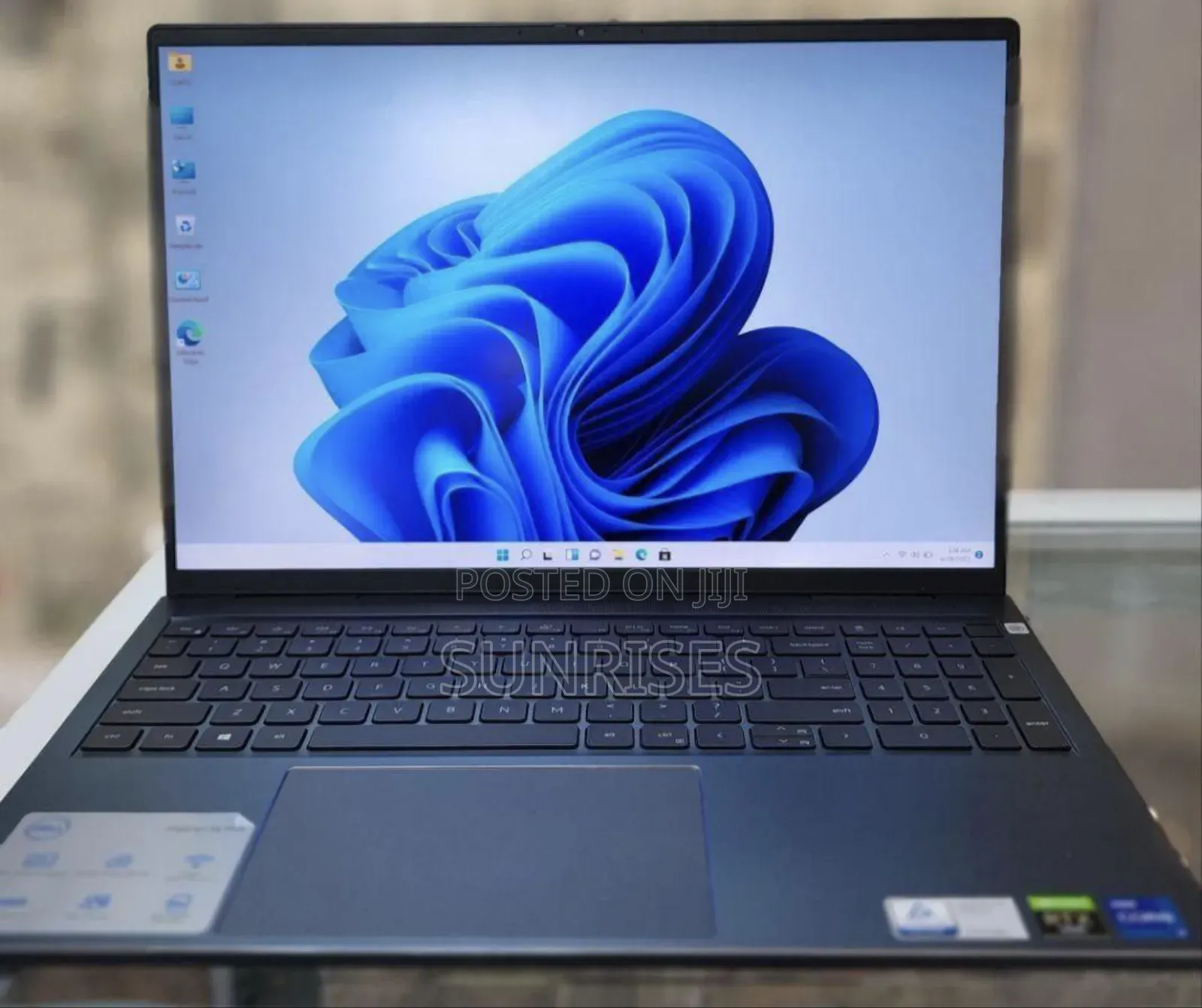 New Laptop Dell Inspiron 15 16GB Intel Core I7 SSD 1T