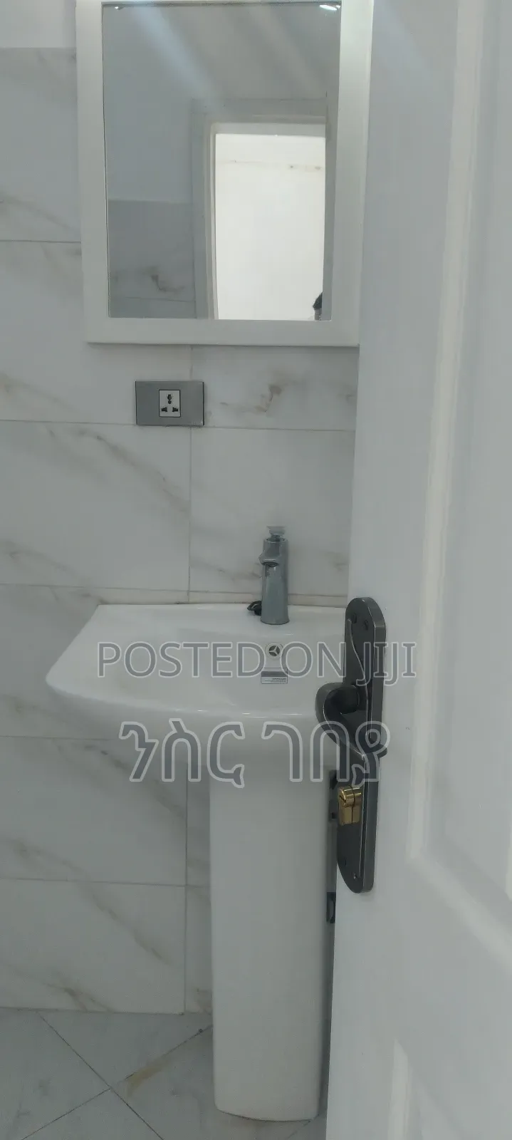 Furnished 3bdrm Condo in Ayat 49, 40/60, Yeka for rent