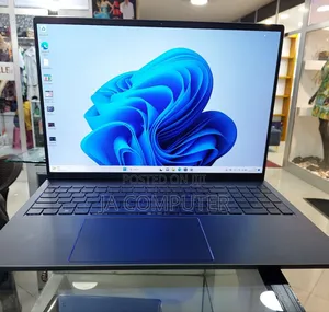 New Laptop Dell Inspiron 16 Plus 7630 16GB Intel Core I7 SSD 1T