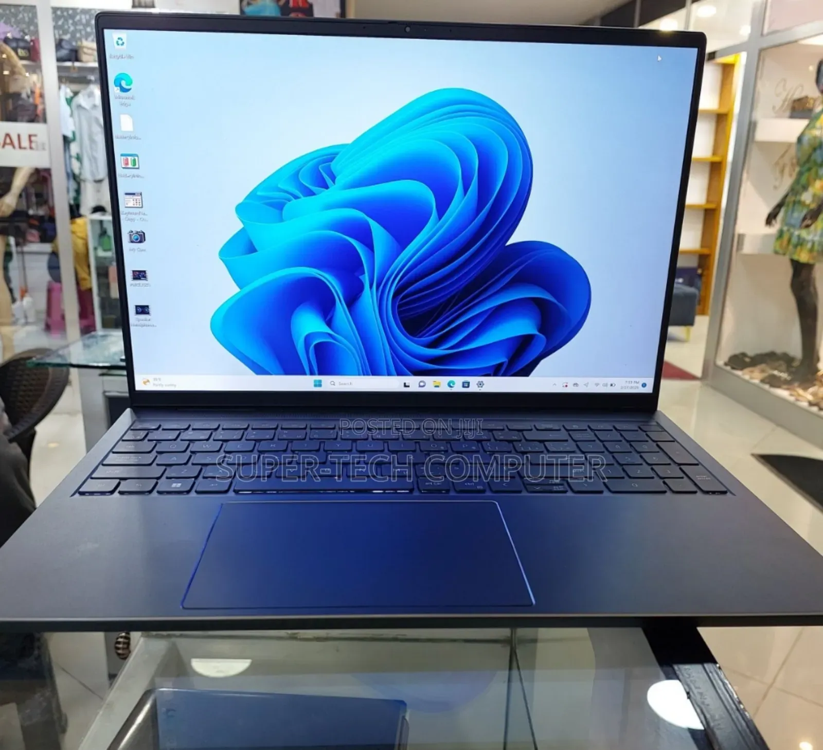 New Laptop Dell Inspiron 16 5620 16GB Intel Core I7 SSD 512GB