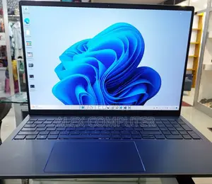 New Laptop Dell Inspiron 15 16GB Intel Core I7 SSD 1T