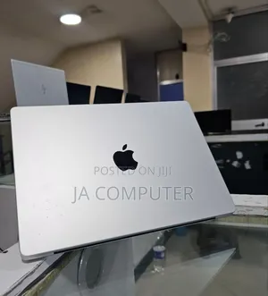 New Apple MacBook Pro 2023 M3 14-Inch 8GB Apple M3 Pro SSD 512GB