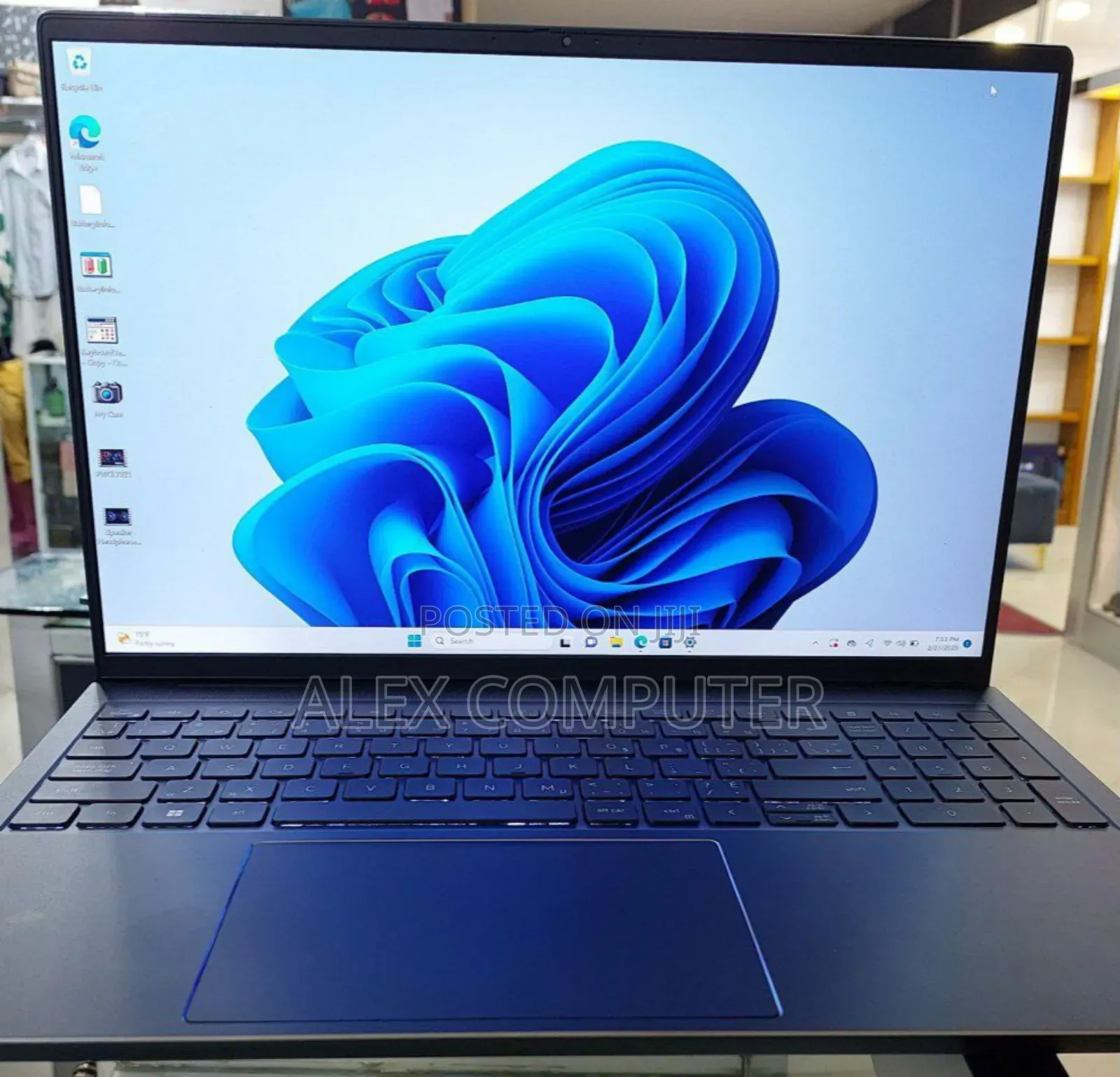 New Laptop Dell Inspiron 15 16GB Intel Core I7 SSD 1T