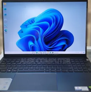 New Laptop Dell Inspiron 15 16GB Intel Core I7 SSD 1T